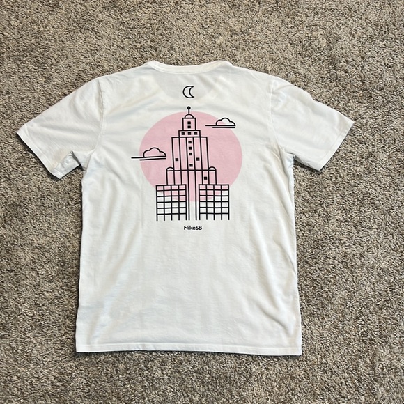 Nike SB Dri Fit T Shirt Mens Medium - Picture 1 of 6